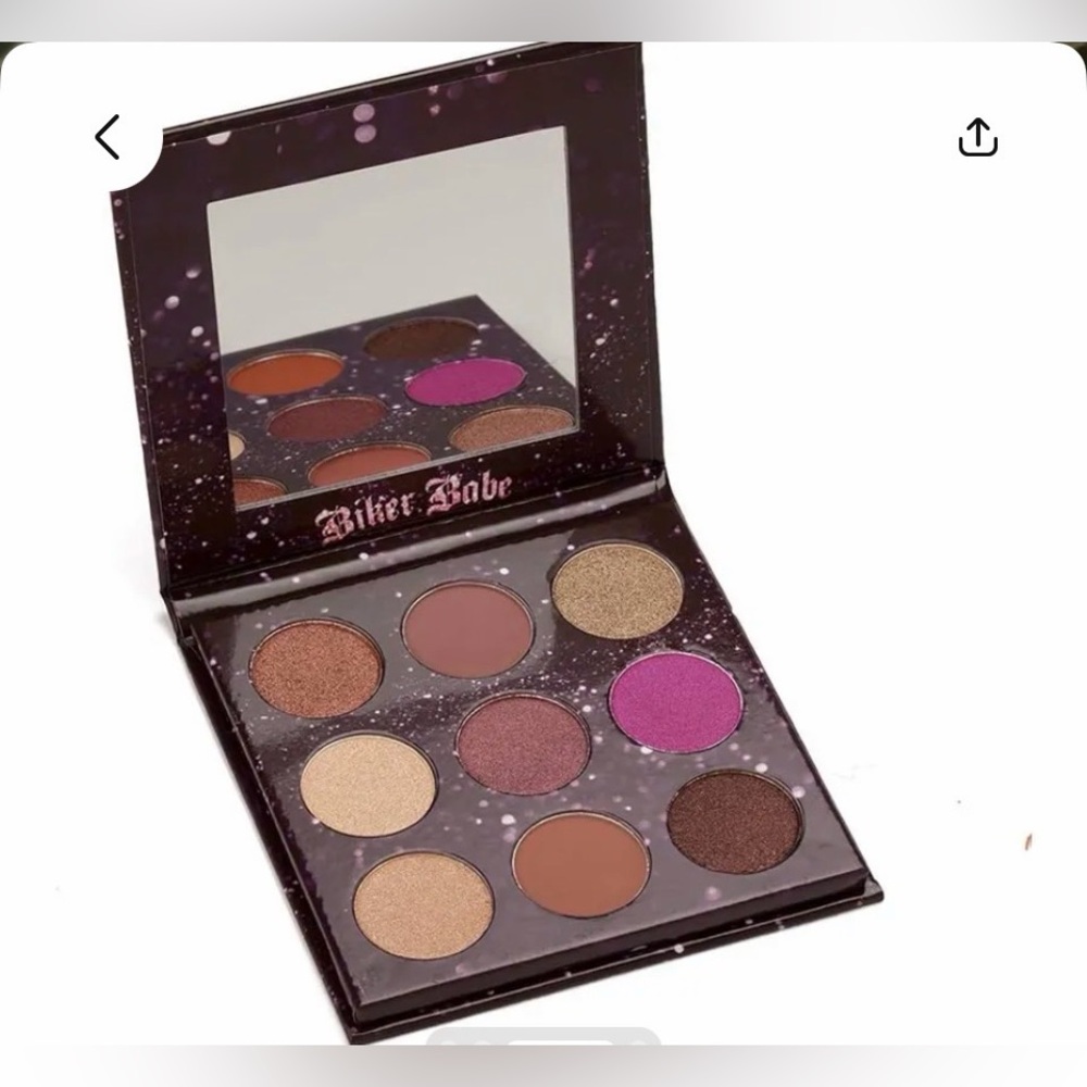 .Velvet 59 Bikers
Babe Pallet - Picture 2 of 3